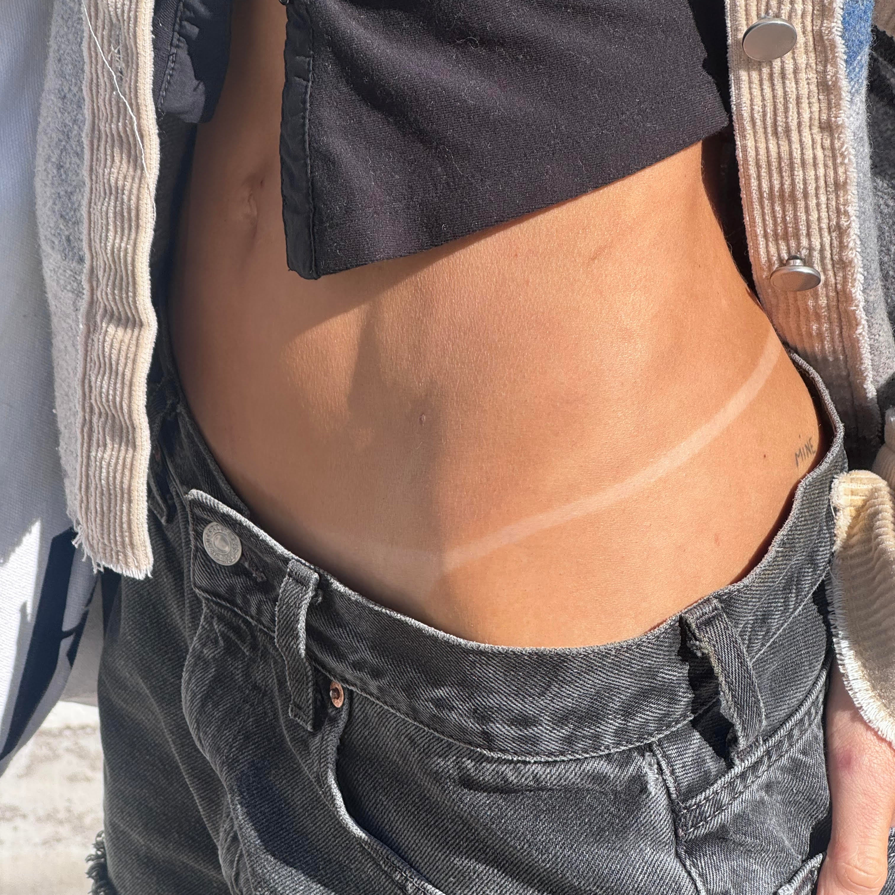 Moms, Here’s How to Help Your Teens Glow—Without the UV Damage